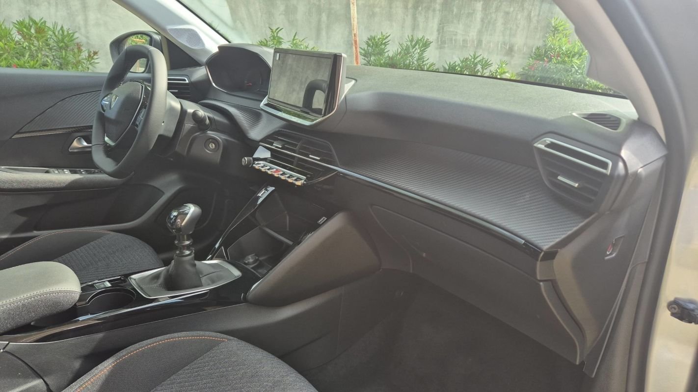 Peugeot 208 - Photo 10