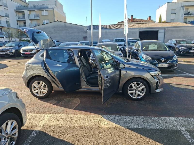 Renault Clio - Photo 27