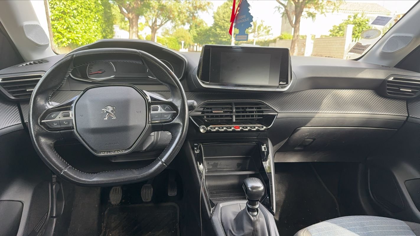Peugeot 208 - Photo 11