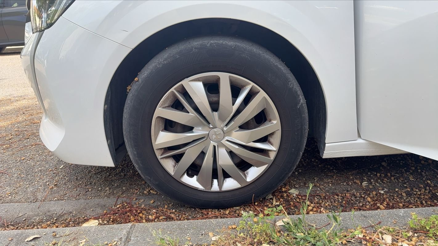 Peugeot 208 - Photo 18