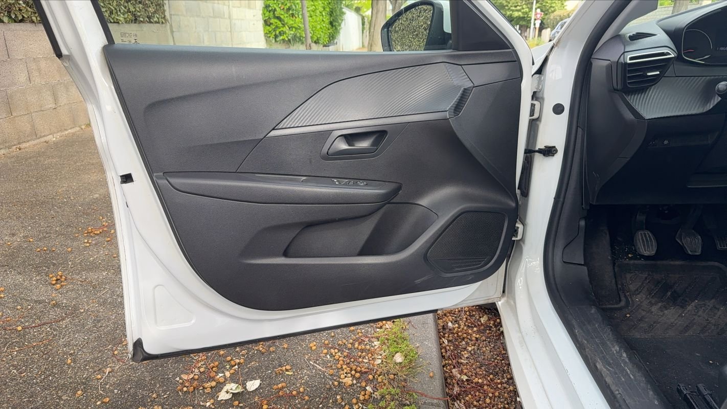 Peugeot 208 - Photo 7