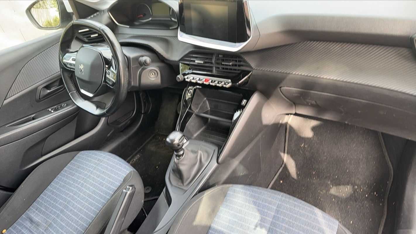 Peugeot 208 - Photo 10