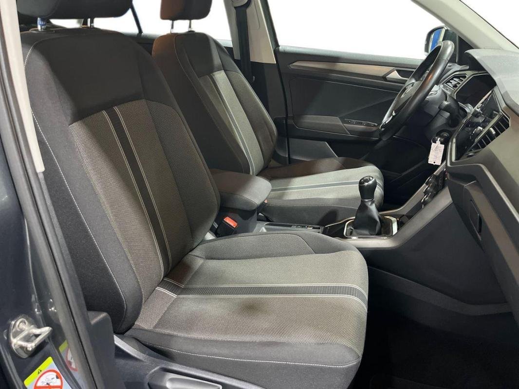 Volkswagen T-Roc - Photo 13