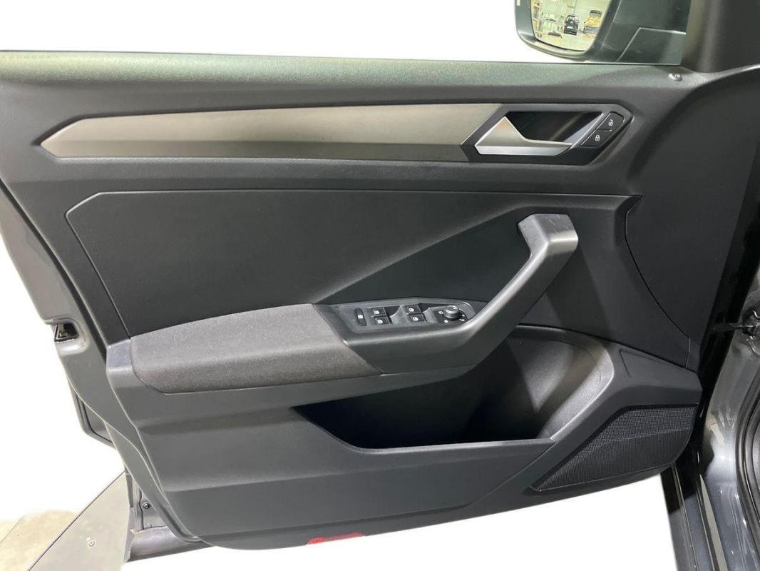 Volkswagen T-Roc - Photo 15
