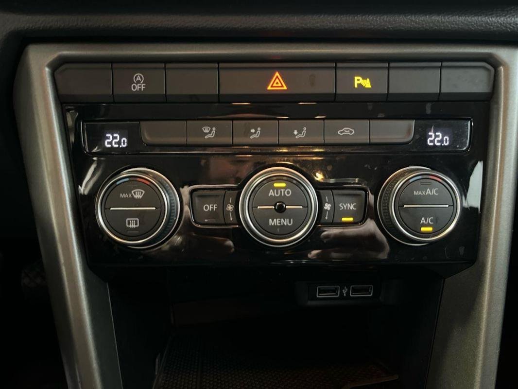 Volkswagen T-Roc - Photo 19
