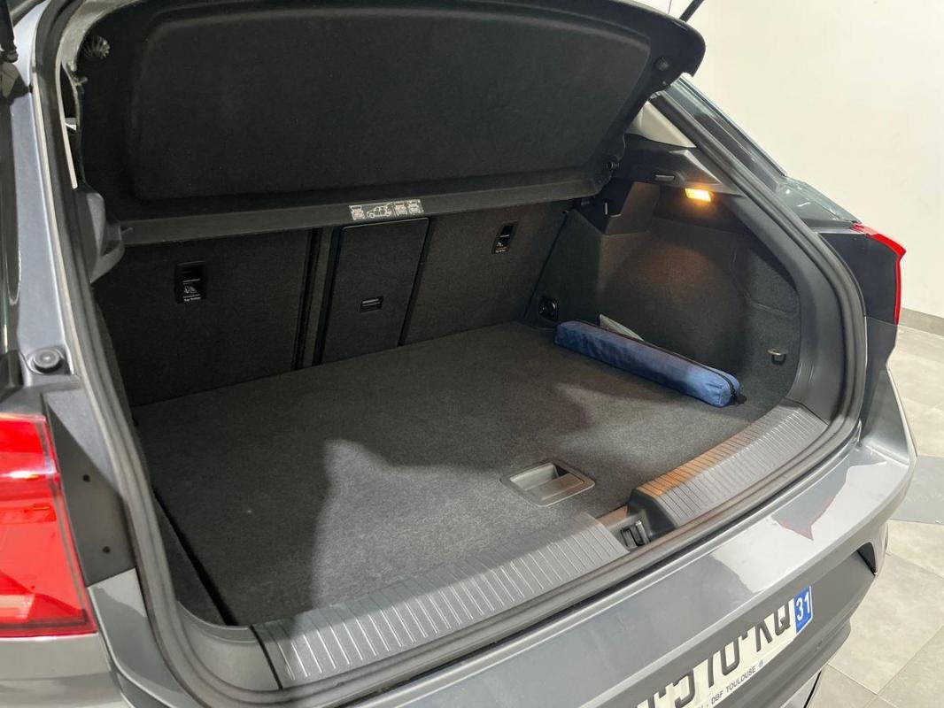 Volkswagen T-Roc - Photo 32