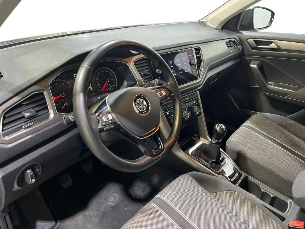 Volkswagen T-Roc - Photo 9
