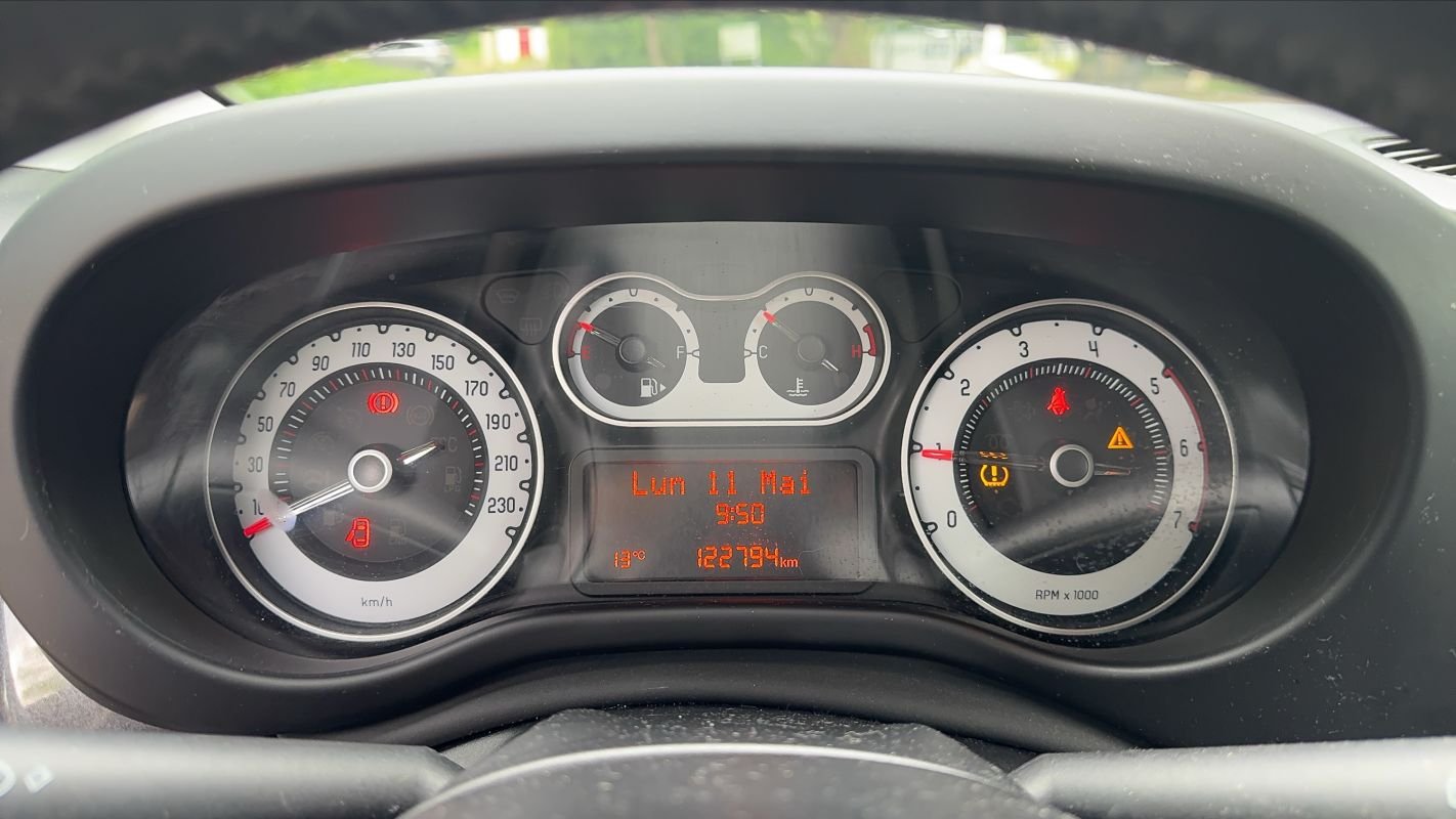 Fiat 500L - Photo 12
