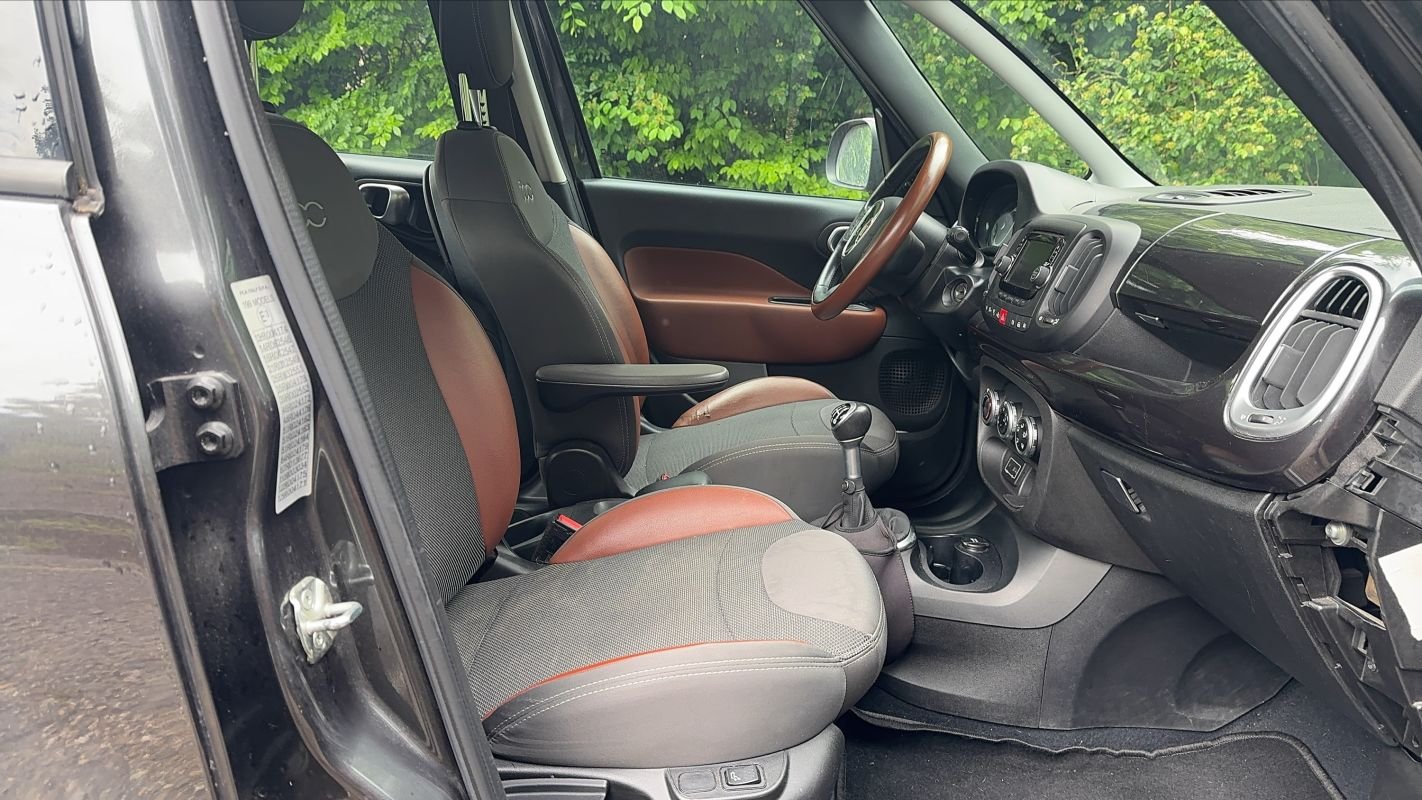 Fiat 500L - Photo 27