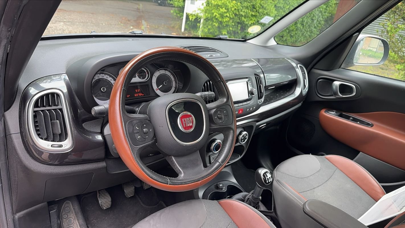 Fiat 500L - Photo 8