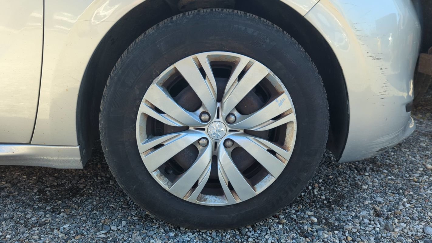 Peugeot 208 - Photo 17