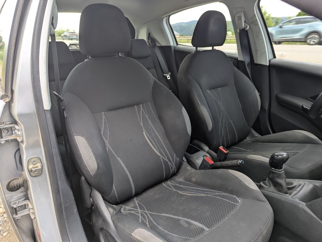 Peugeot 208 - Photo 28