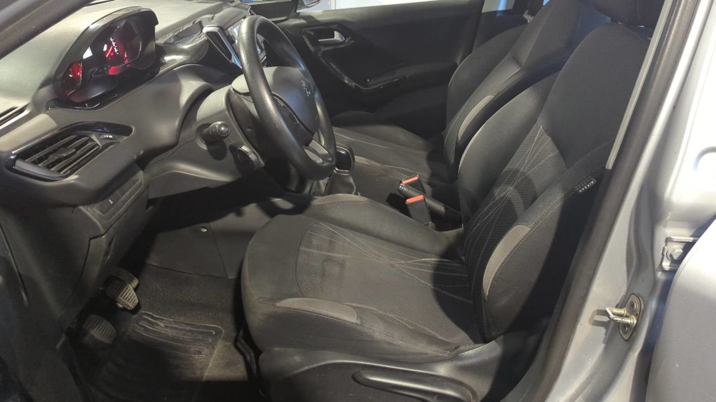 Peugeot 208 - Photo 29