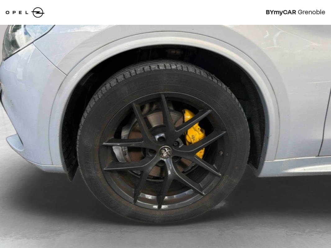 Alfa Romeo Stelvio - Photo 14
