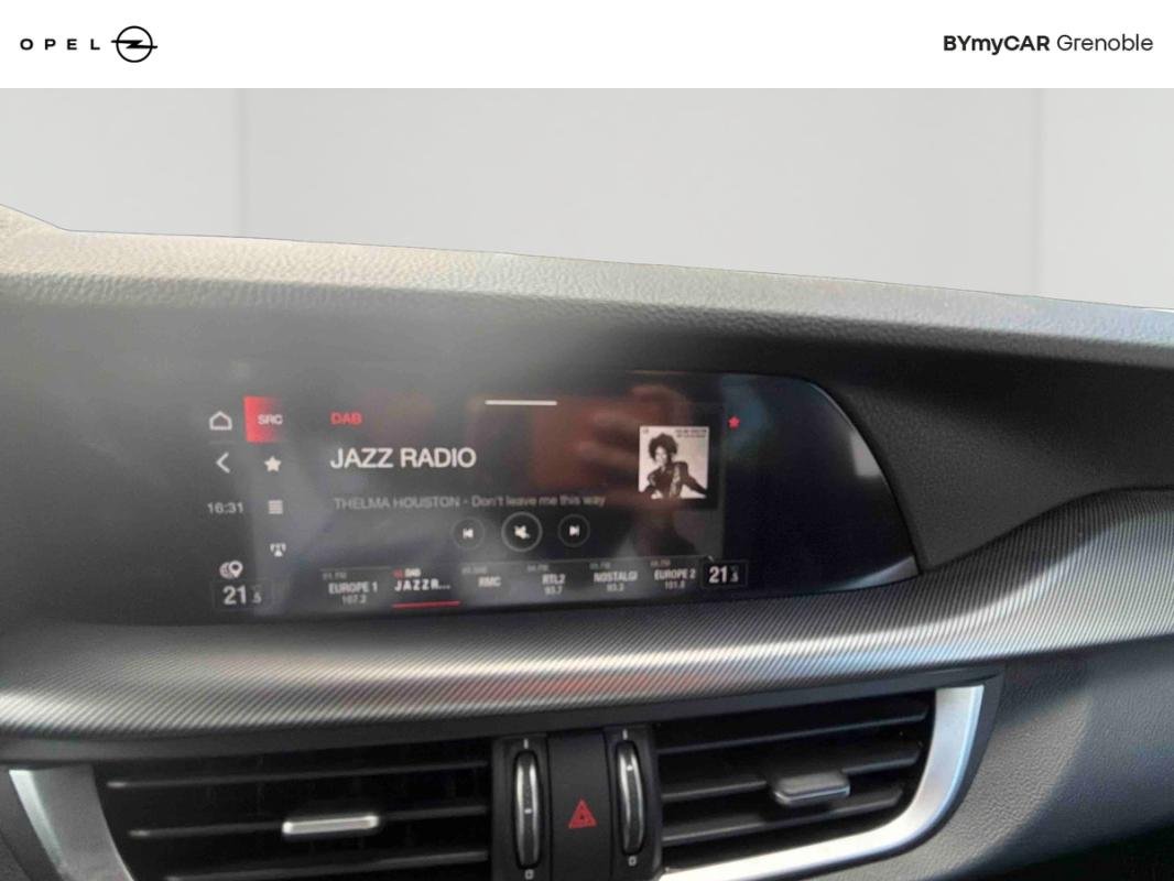 Alfa Romeo Stelvio - Photo 16