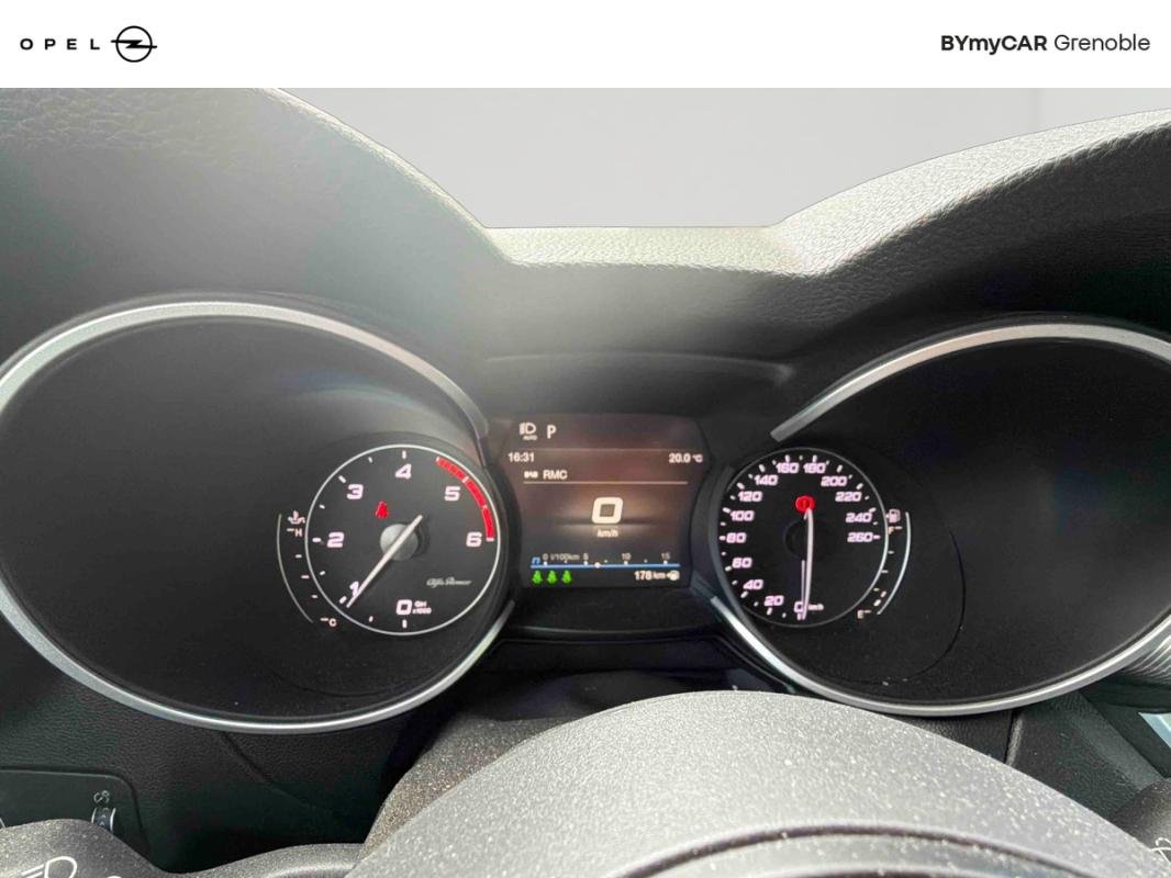 Alfa Romeo Stelvio - Photo 18