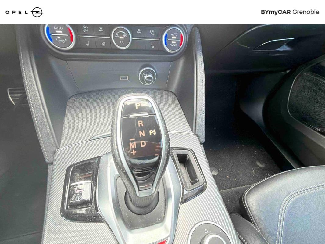 Alfa Romeo Stelvio - Photo 19