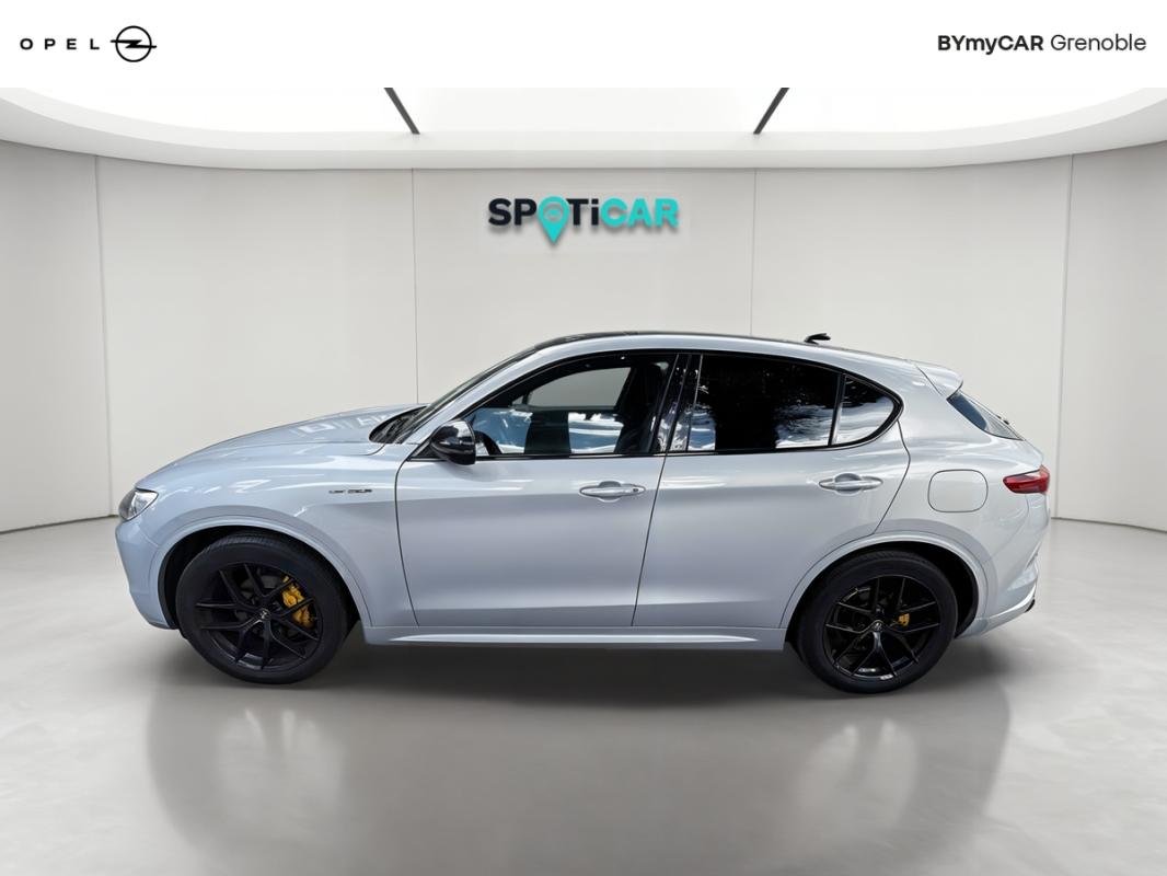 Alfa Romeo Stelvio - Photo 2