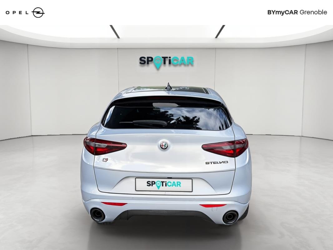 Alfa Romeo Stelvio - Photo 4