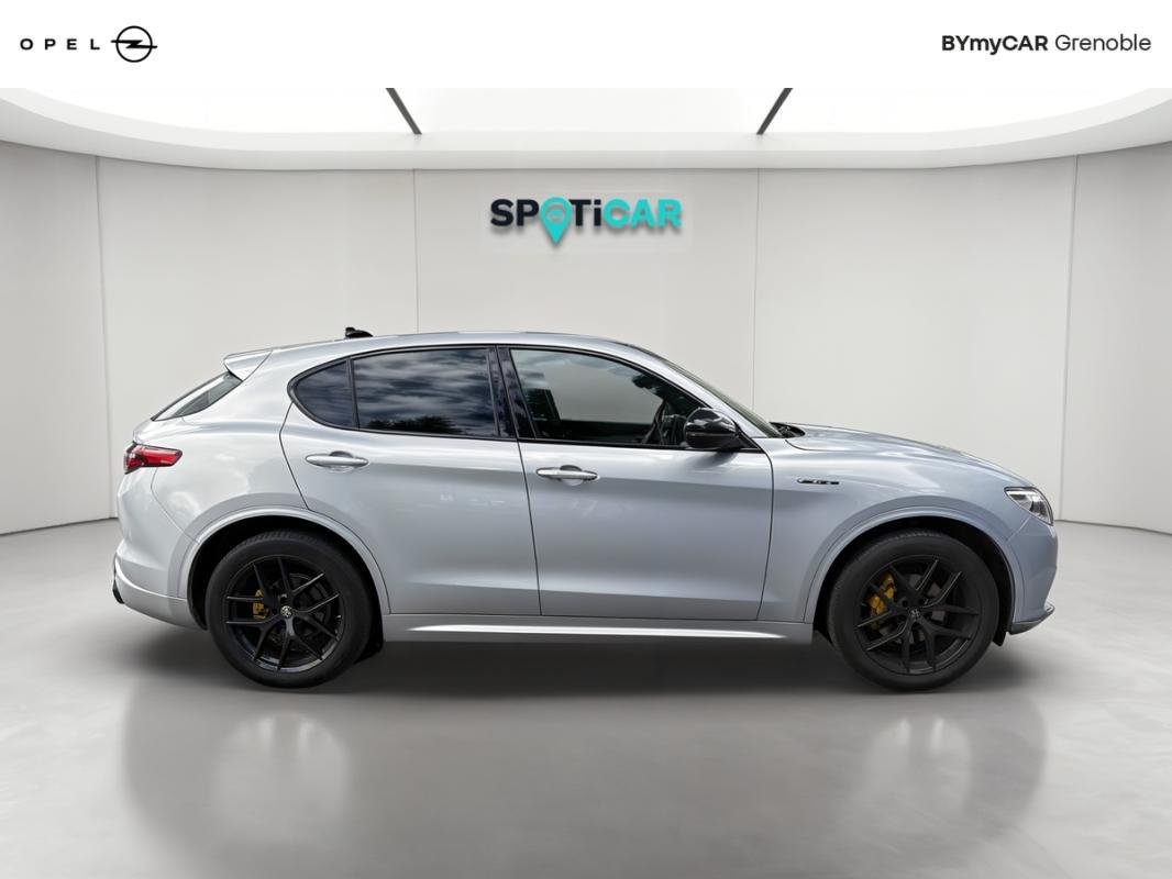 Alfa Romeo Stelvio - Photo 6
