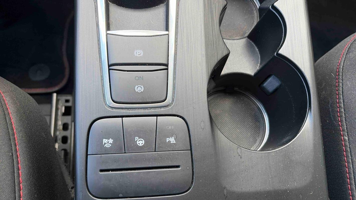 Ford Kuga - Photo 18