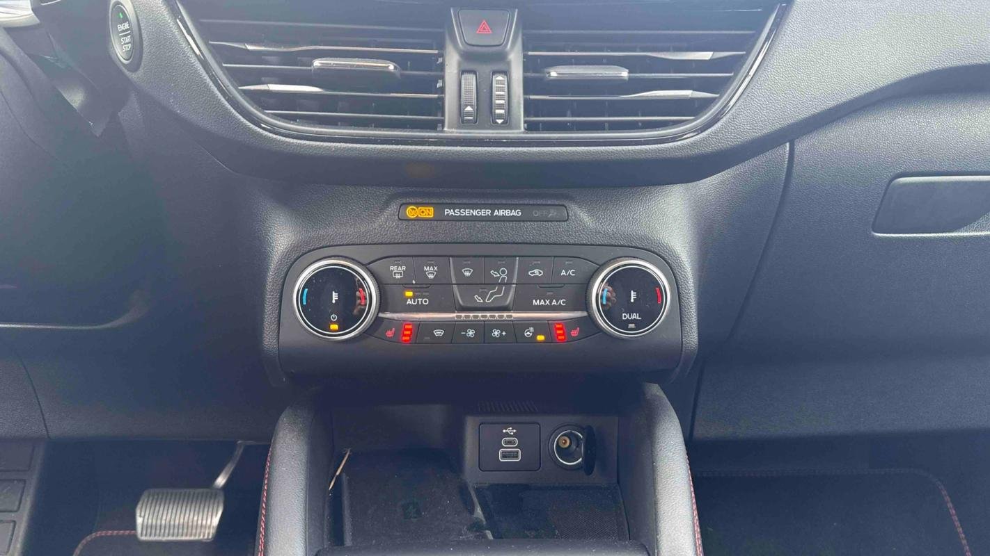 Ford Kuga - Photo 17