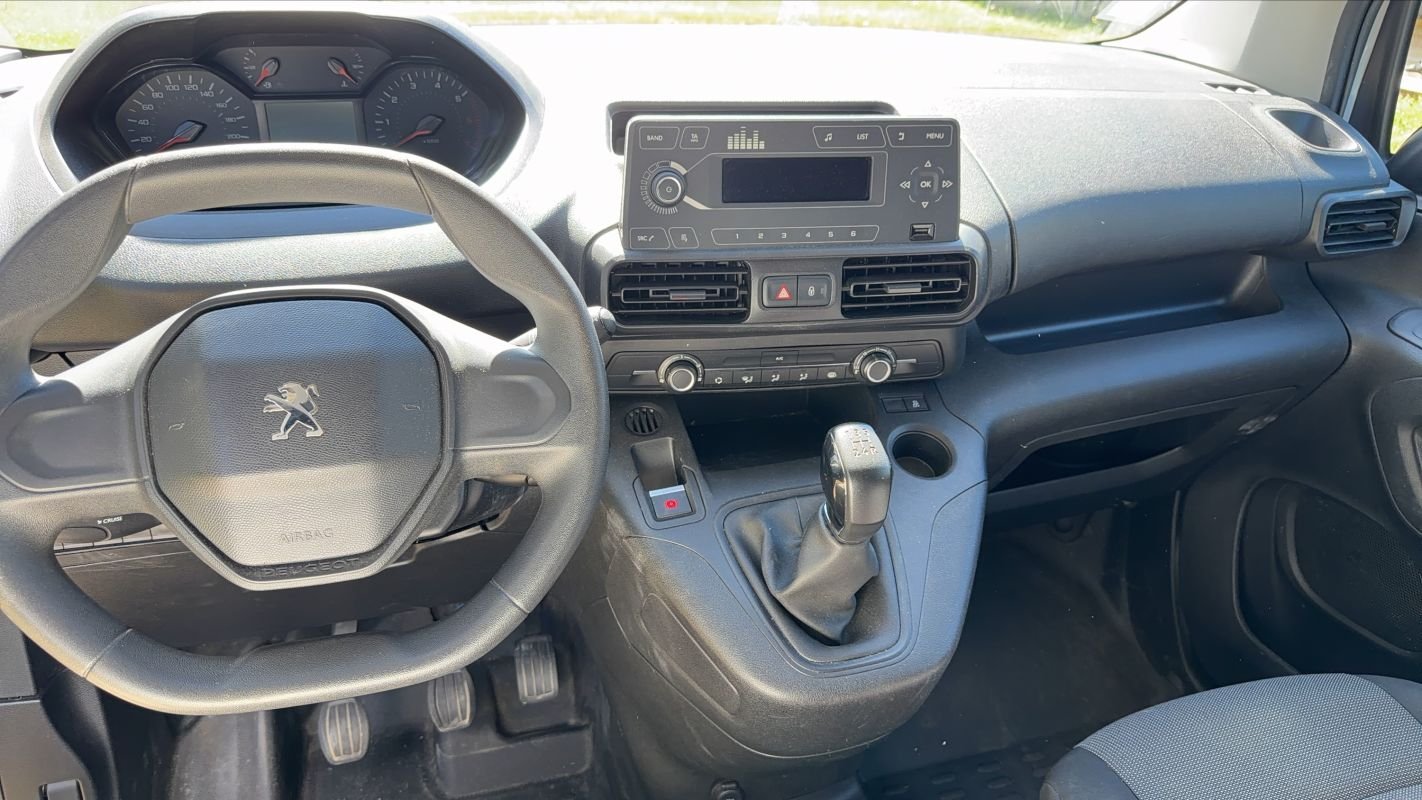 Peugeot Partner - Photo 11