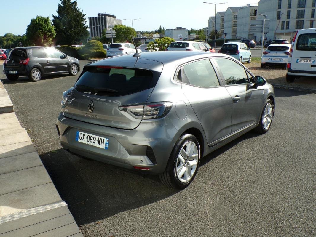 Renault Clio - Photo 10