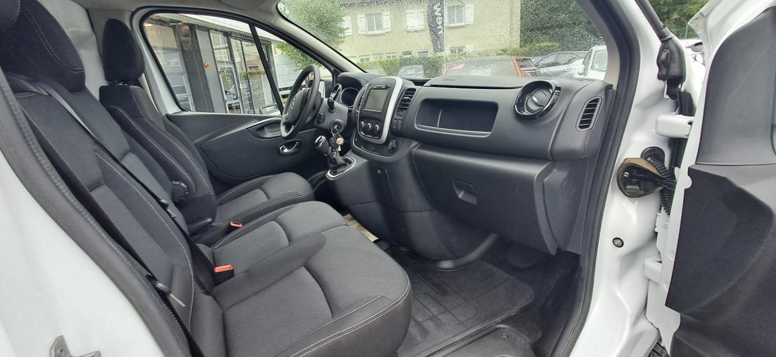Renault Trafic - Photo 11