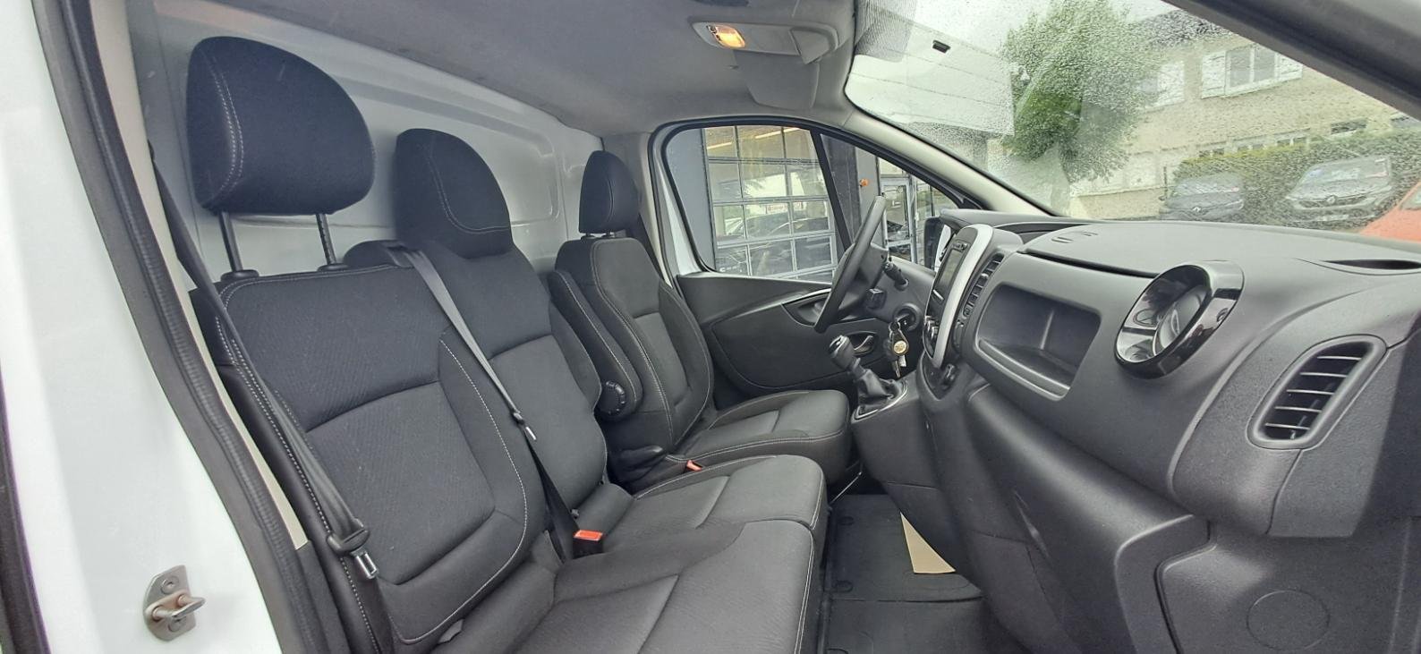 Renault Trafic - Photo 12