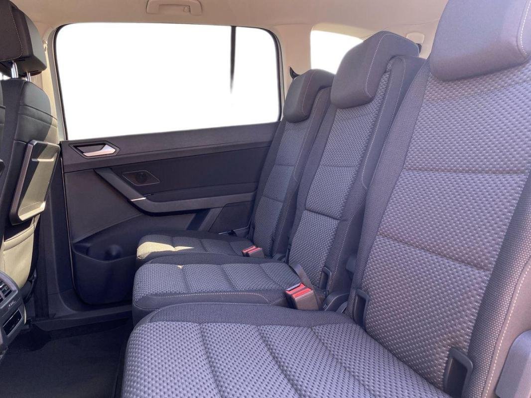 Volkswagen Touran - Photo 23