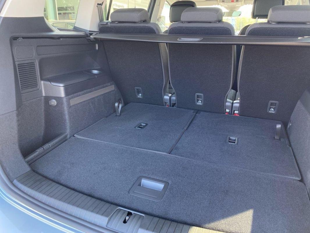 Volkswagen Touran - Photo 32