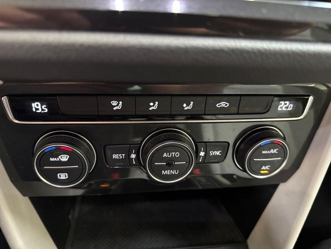 Volkswagen Tiguan - Photo 19