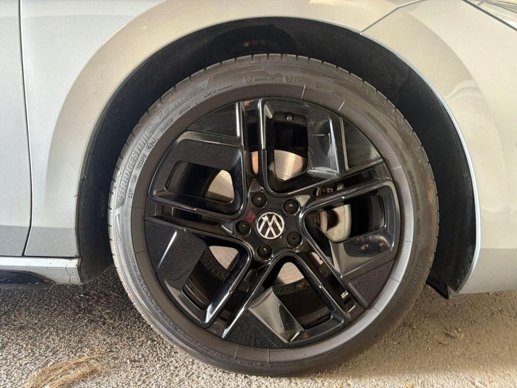 Volkswagen Passat - Photo 29
