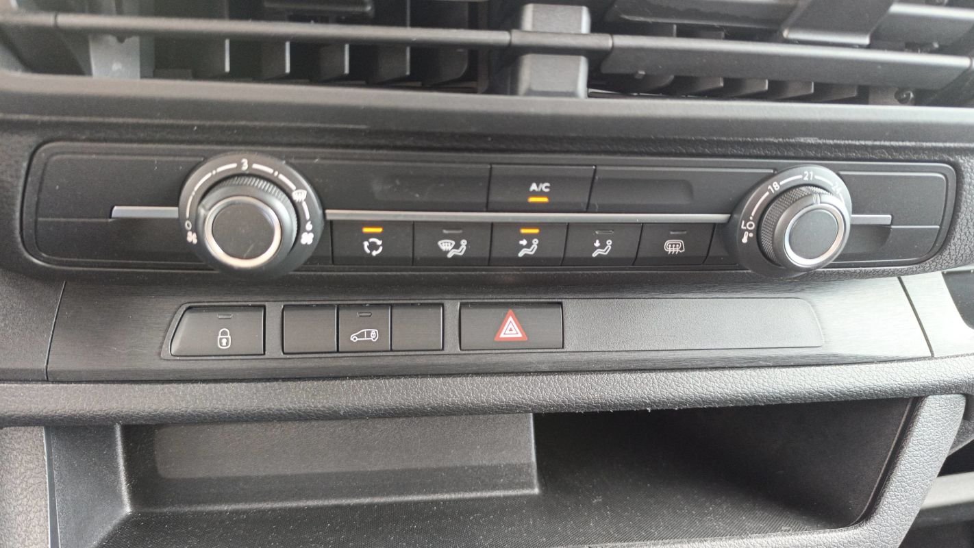 Peugeot Expert - Photo 26