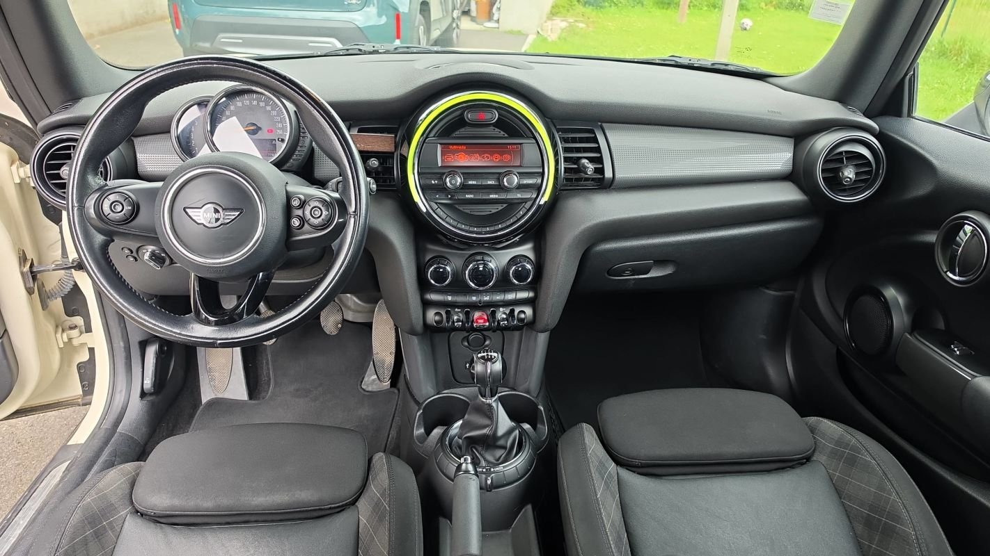 Mini Cabrio - Photo 11