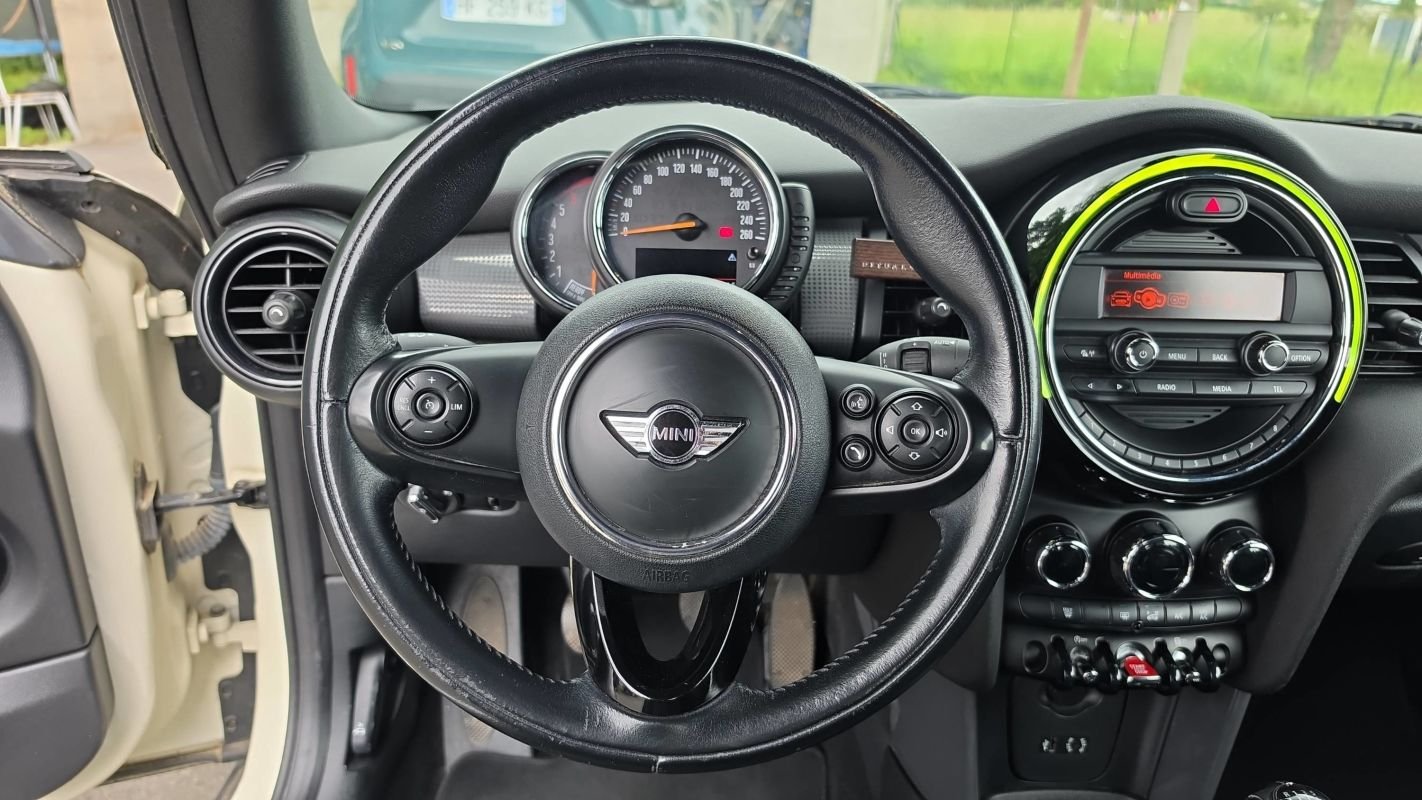 Mini Cabrio - Photo 24