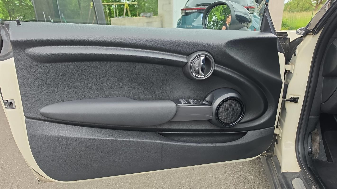 Mini Cabrio - Photo 7