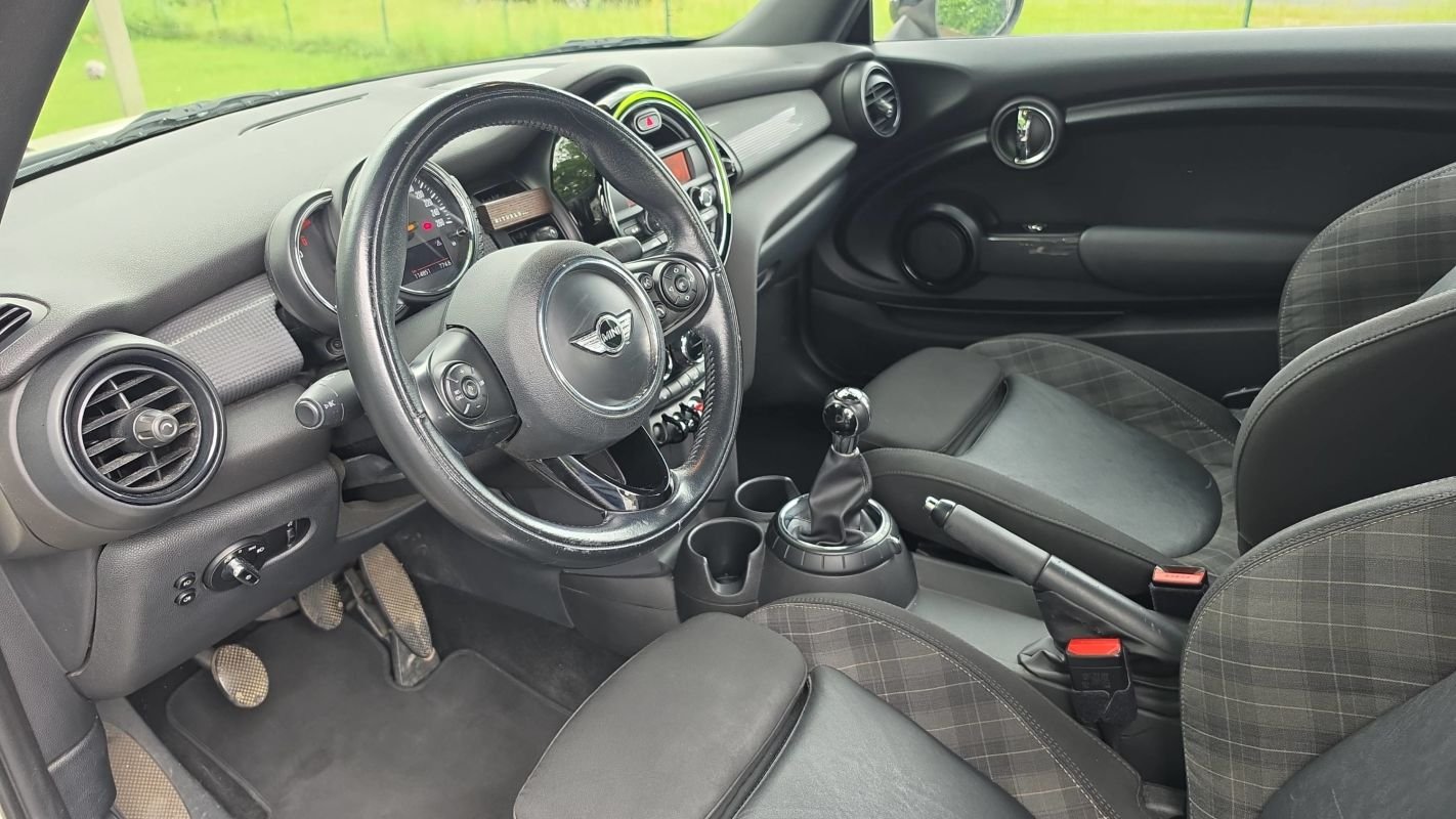 Mini Cabrio - Photo 8