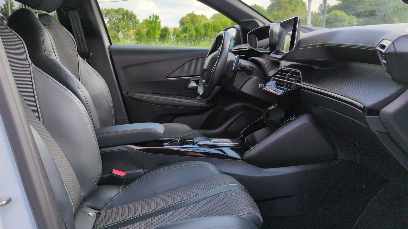 Peugeot 208 - Photo 25