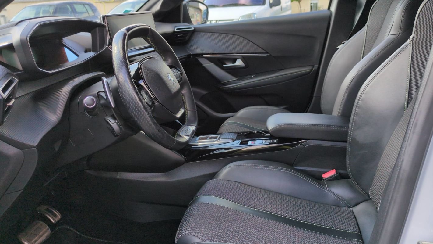Peugeot 208 - Photo 27