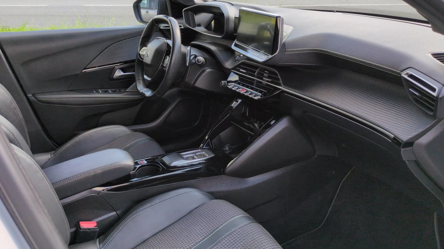 Peugeot 208 - Photo 10