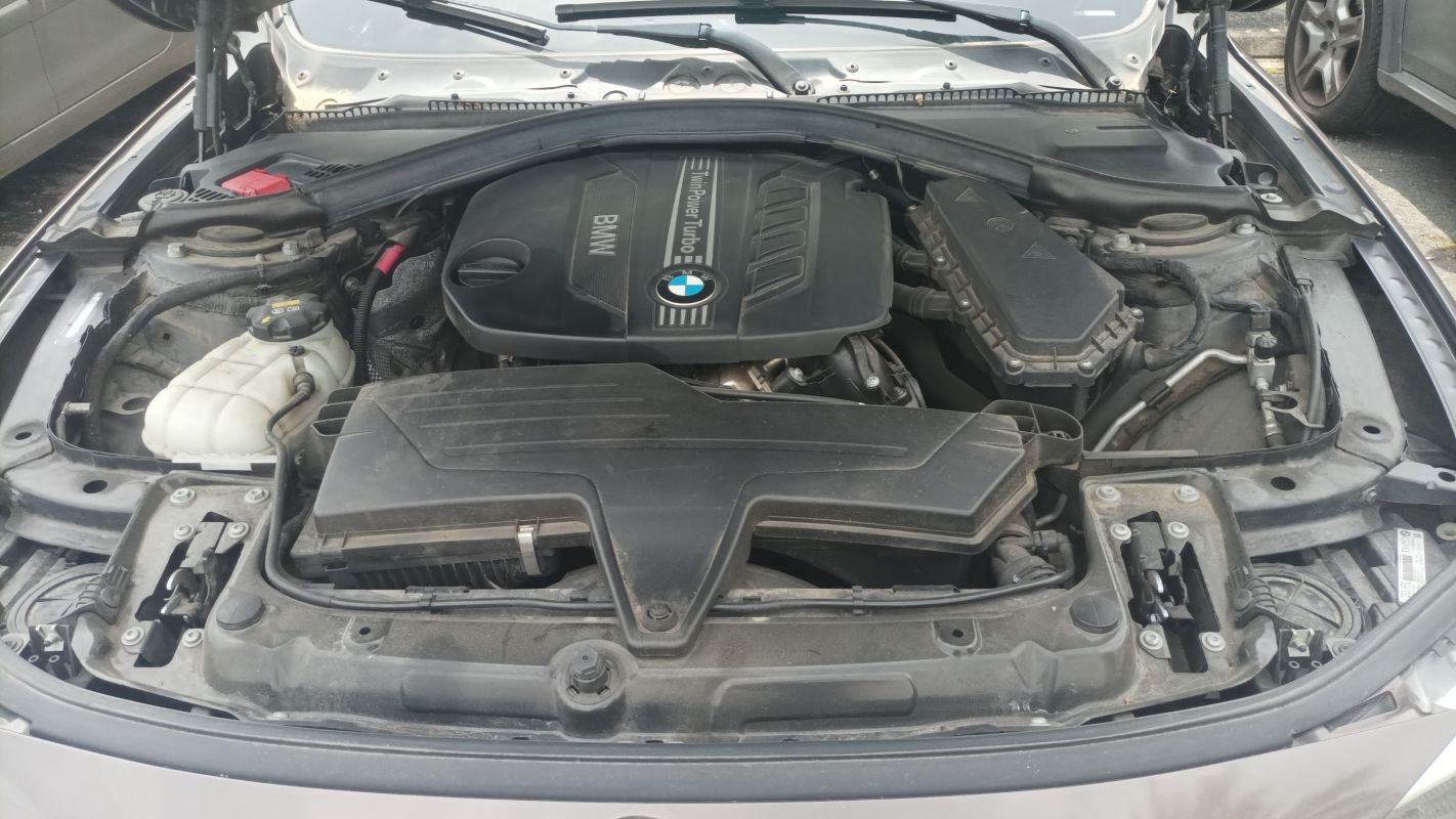 BMW Série 3 - Photo 15
