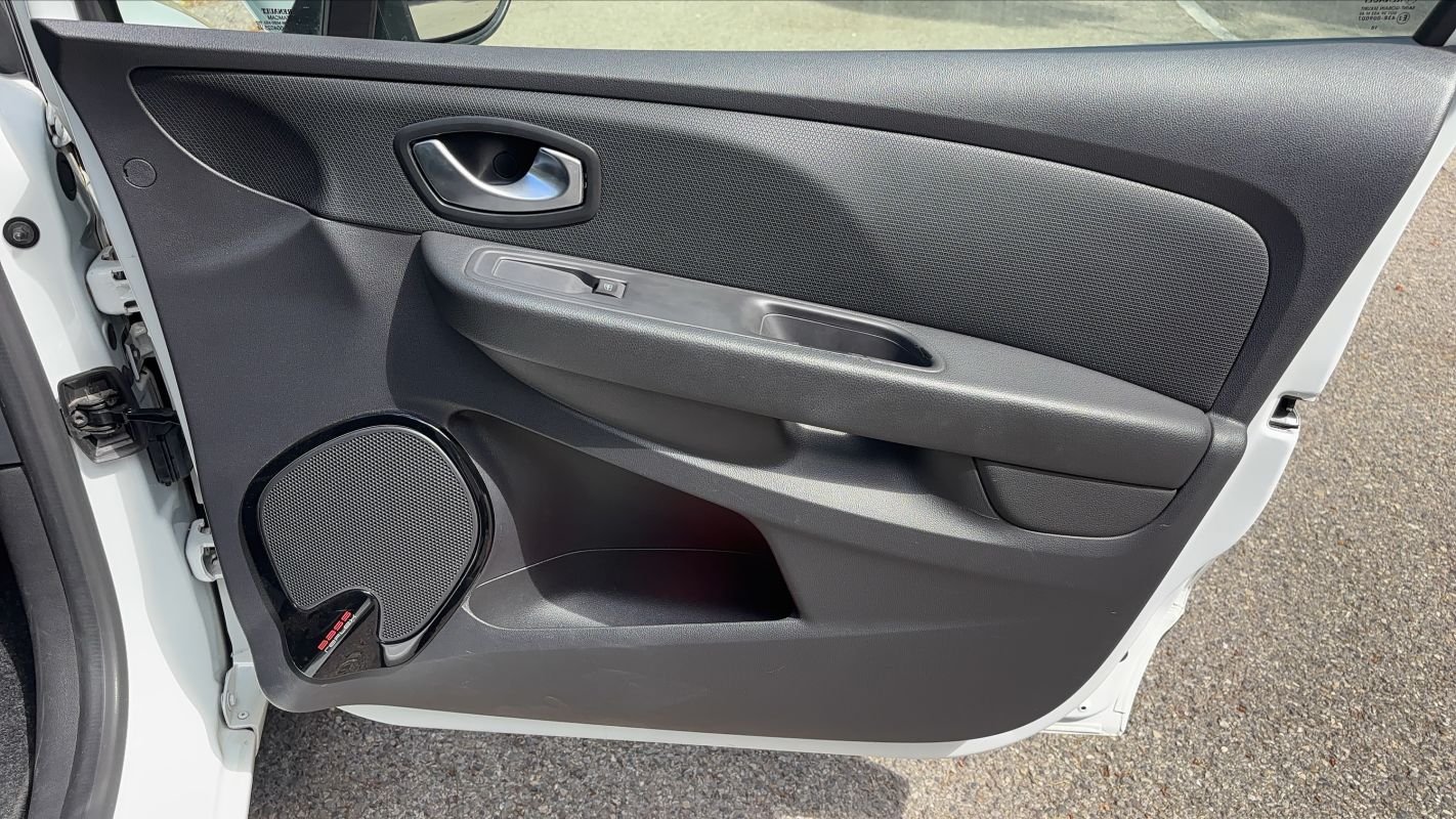 Renault Clio - Photo 23