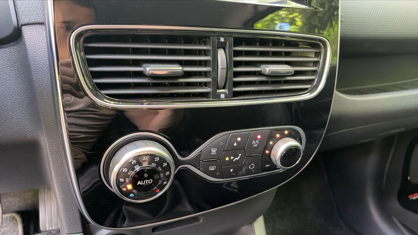 Renault Clio - Photo 27