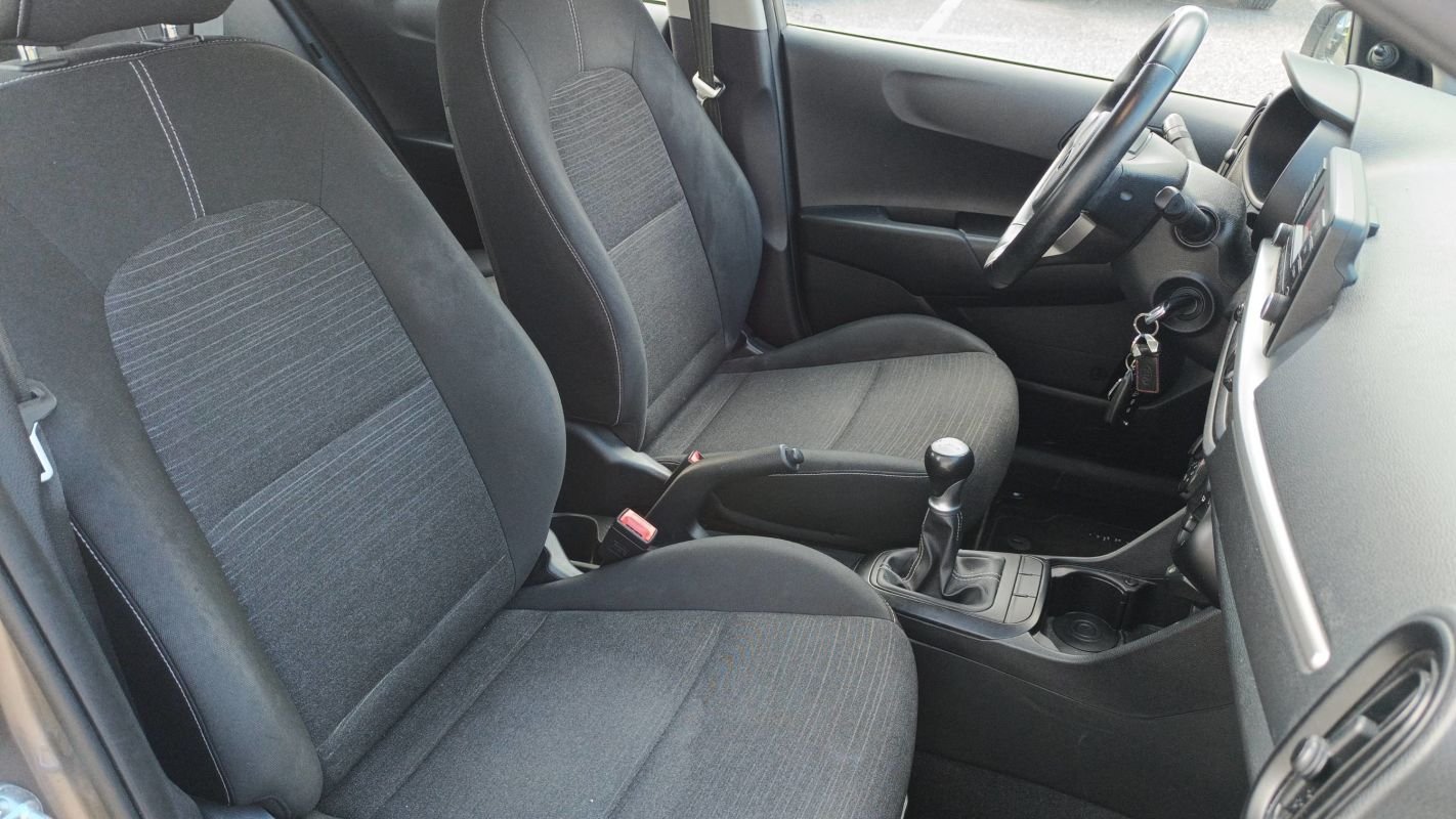 Kia Picanto - Photo 25