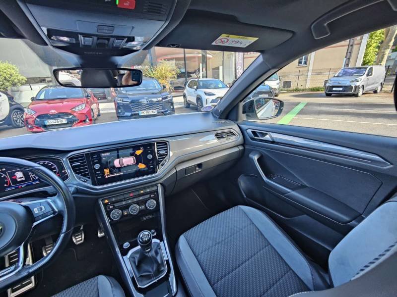 Volkswagen T-Roc - Photo 11