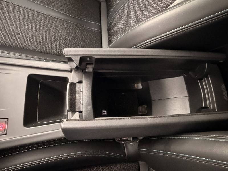 Peugeot 308 - Photo 32