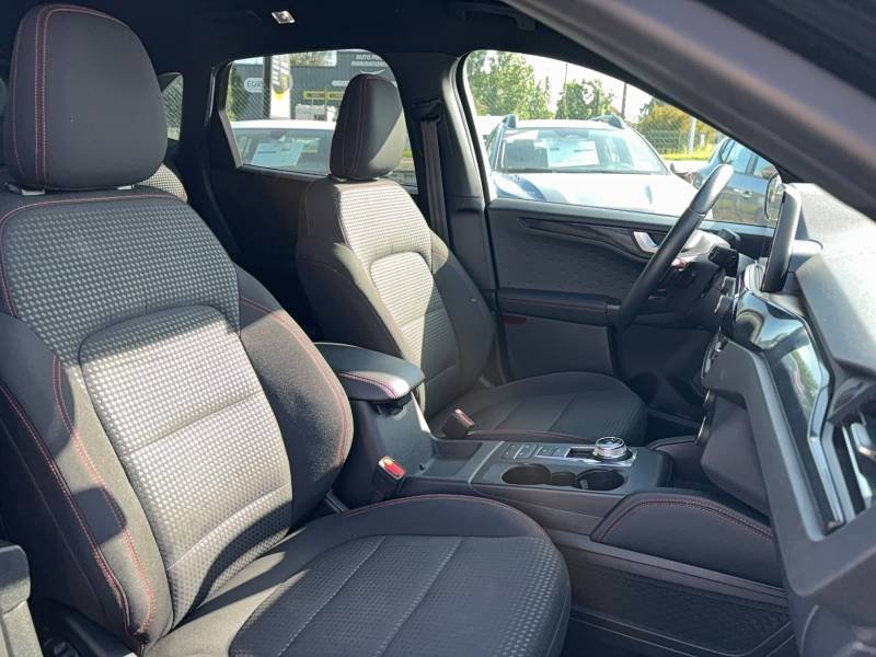 Ford Kuga - Photo 12
