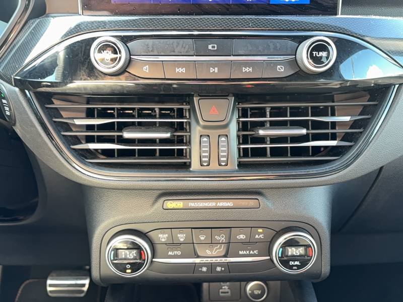 Ford Kuga - Photo 24